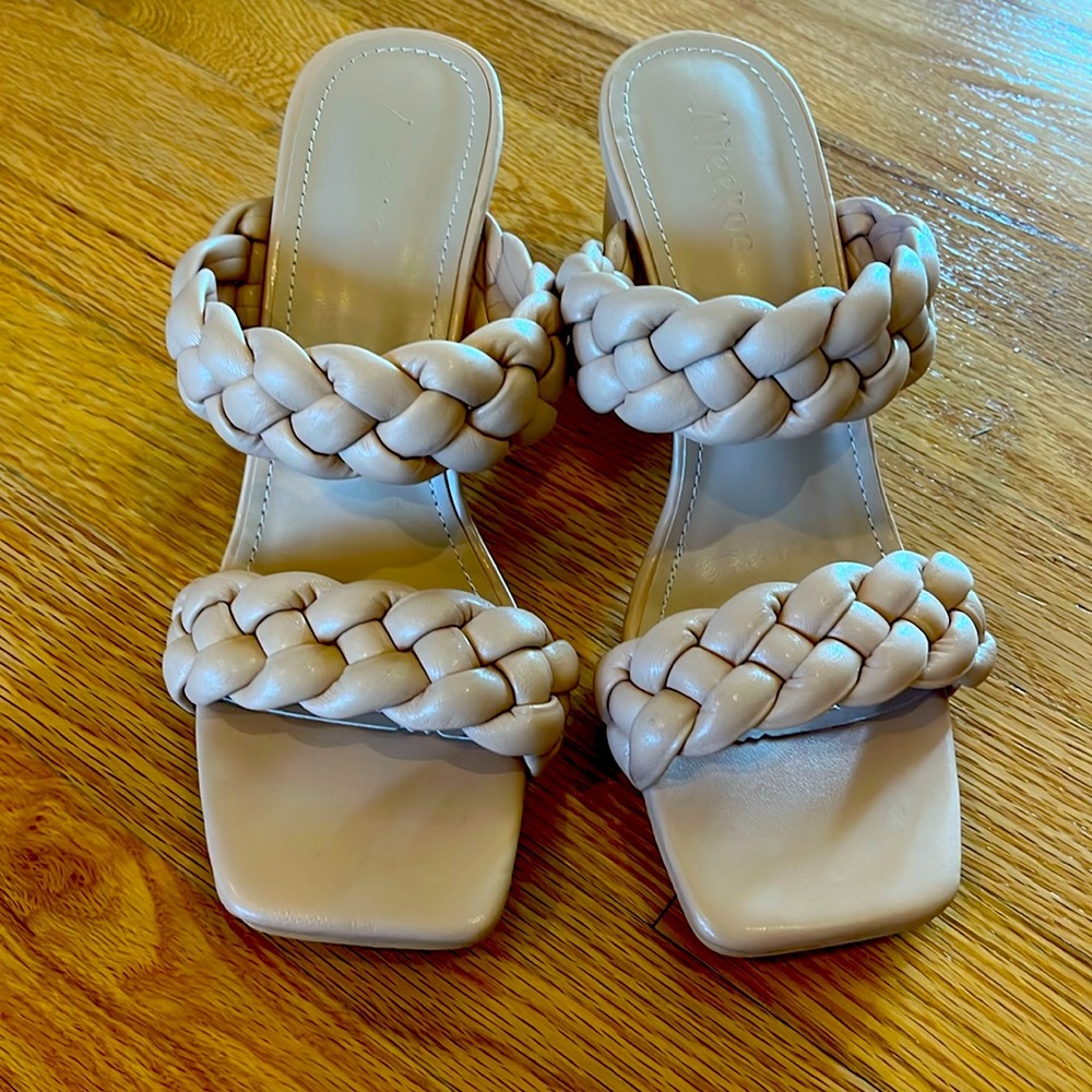 Never Worn Beige Braided Heel Size 8
